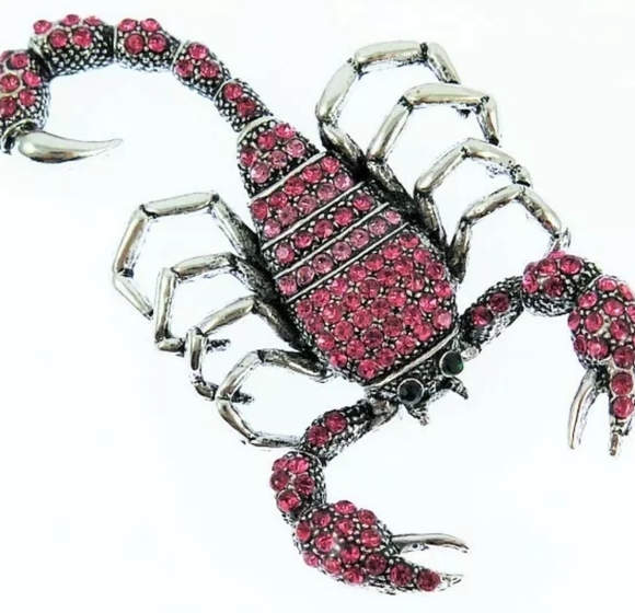 Silver plated pink and white crystal Scorpion brooch - Picture 6 of 16